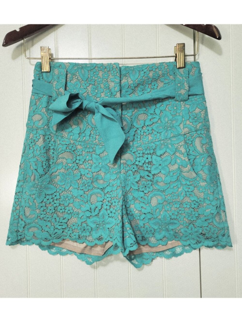 Guess by Marciano Boho Festival Soft Girl High Waisted Lace Belted Pockets Short